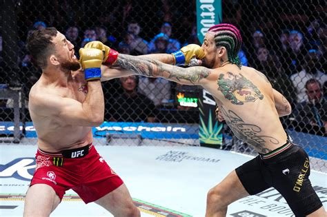 Cartel oficial de UFC 316 con Merab Dvalishvili y Sean O'Malley en el combate estelar

